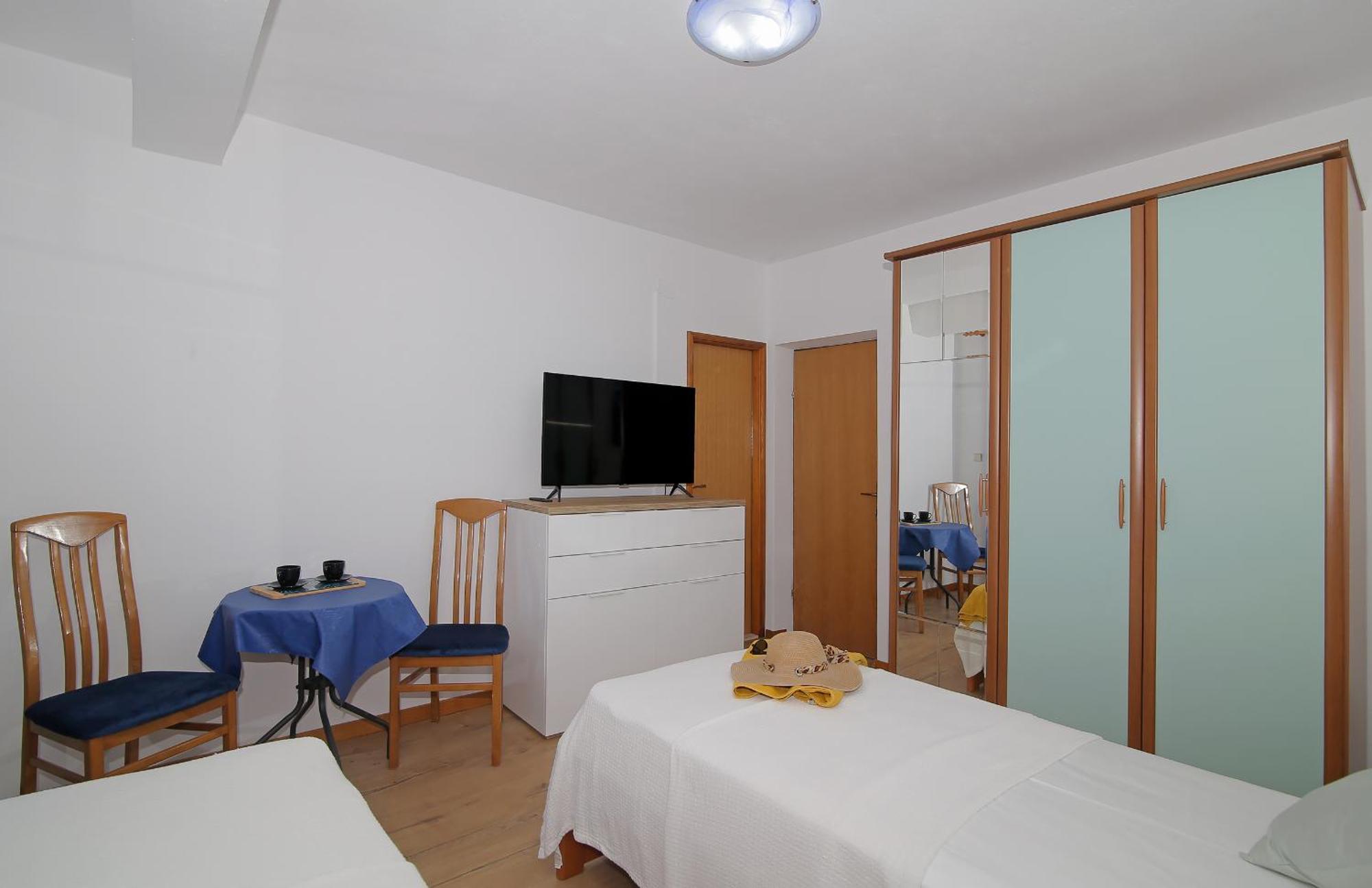 Apartmani Krmek Mlini Eksteriør billede